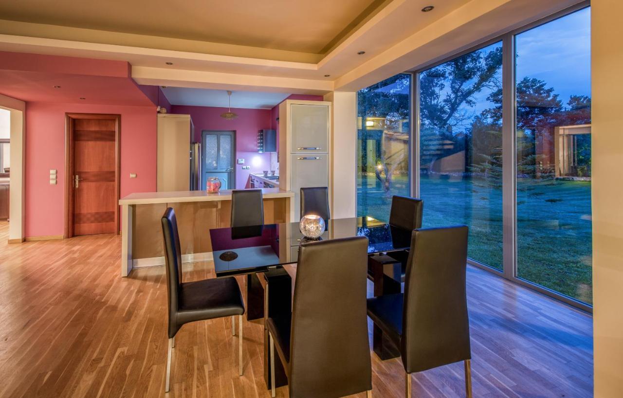Astarte Villas - Istar Villa With Tennis Court Makhairadhon Экстерьер фото