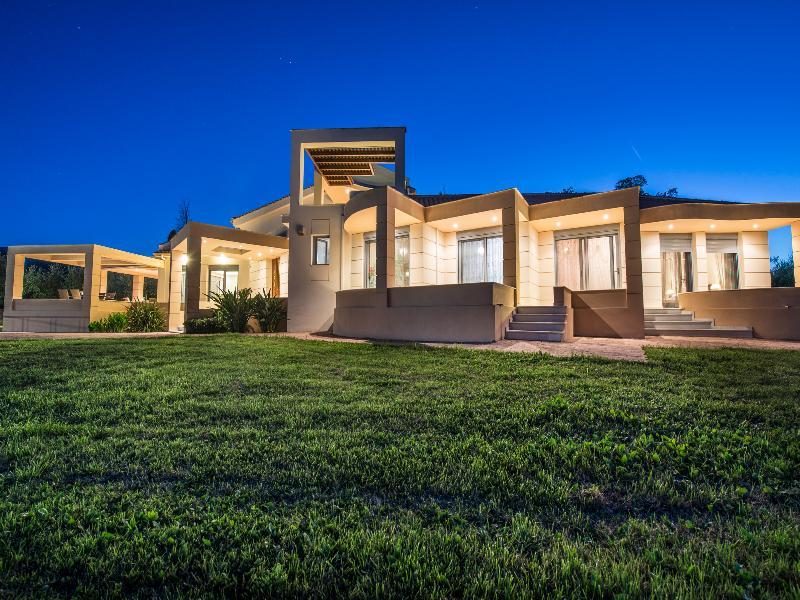 Astarte Villas - Istar Villa With Tennis Court Makhairadhon Экстерьер фото
