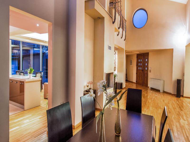 Astarte Villas - Istar Villa With Tennis Court Makhairadhon Экстерьер фото